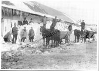  Postkarte - Winter in Sarata beim Schneewegräumen