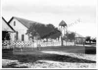  Postkarte - Mathildendorf Bethaus, rechts das neue Pfarrhaus