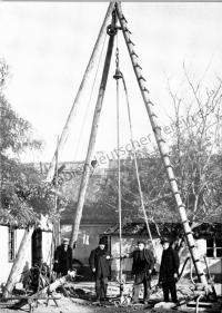  Postkarte - Bohren eines artesischen Brunnens